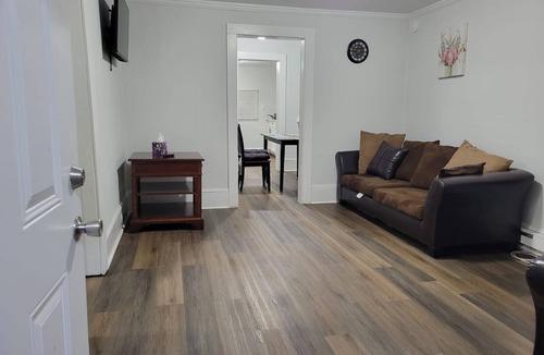Williamston House | Charming 2-bedroom house in Williamston with AC