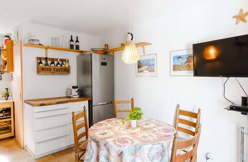 Gruissan Villa | Charming 2-Bedroom Villa with Terrace in Gruissan - Sleeps 4, Pet-Friendly, Secure Parking