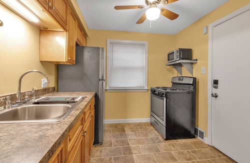 West Seneca Apartment | Charming 2-BR apartment with AC, WiFi and covered parking in lovely Buffalo!