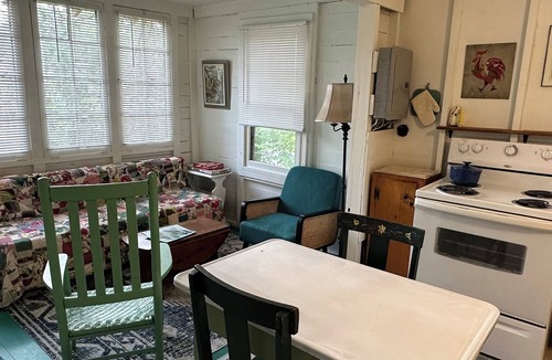 Schroon Lake Cottage | Charming 2 BR cottage in Schroon Lake; strong WiFi. pet friendly, beach