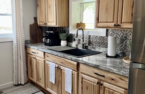 Potsdam House | Charming 2 BR home - newly renovated