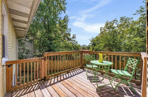 Old Hickory House | Charming 2 BR house in Old Hickory Village, a short walk from the lake road