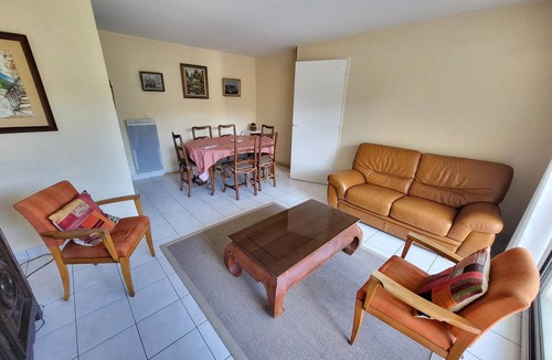 Les Sables d'Olonne Apartment | Charming 2-Bedroom Apartment with Balcony and Garage, Near Beach and Shops
