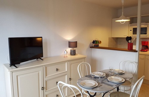 Cabourg Apartment | Charming 2-Room Apartment Near Beach & Downtown Cabourg
