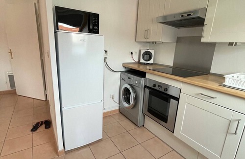 Creil Apartment | Charming 2-room apartment at CREIL train station