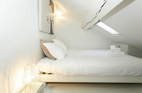 Les Iles Apartment | Charming 2-room apartment in the heart of Paris - Ile Saint Louis: Timeless charm