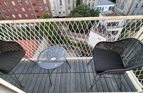 Parc-de-Montsouris Apartment | Charming 2-room with an open view in the 14th