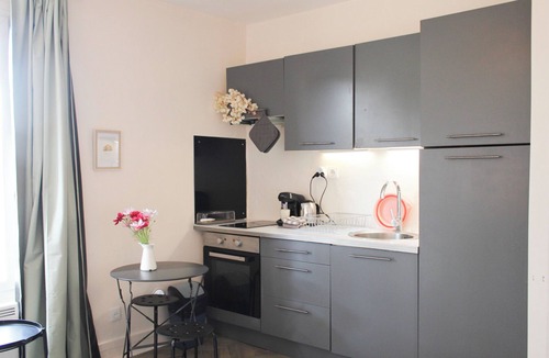 Saint-Denis Apartment | Charming 2 rooms near Basilica of Saint-Denis