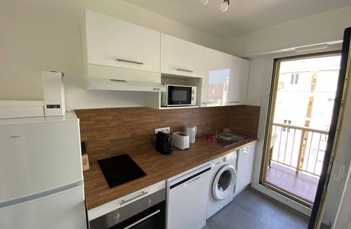 Vernier Apartment | Charming 28 m2 studio with terrace - Quartier Liberation