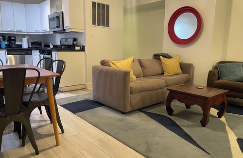 Columbia Heights Bed & Breakfast | Charming 2BD/1BA in Hip Area - Near Metro