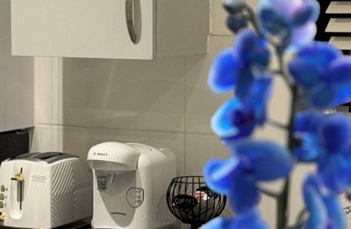 Bromley South Apartment | Charming 2BD Flat Excellent Location