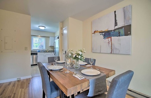 Gurnee House | Charming 2Bd Townhome Near Beach & Base