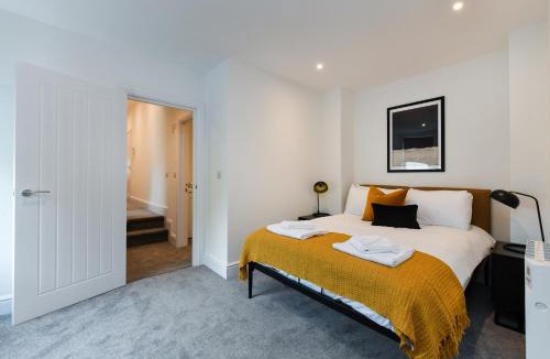 Beeston Apartment | Charming 2Bed Flat - Spacious & Prime Location