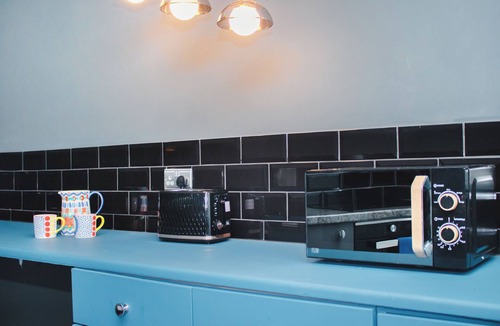 Everton Apartment | Charming 2Bedroom Studio - Cv1