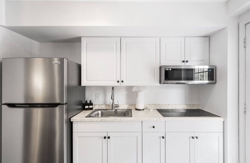 Garrisonville House | Charming 2beds basement with firepit