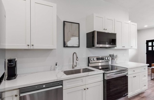 St. Charles Apartment | Charming 2BR/1BA near Bear Lake