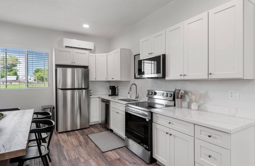 St. Charles Apartment | Charming 2BR/1BA near Bear Lake