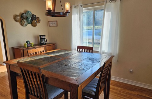 Red Bank House | Charming 2BR/2BA Home/Unit in Walkable Neighborhood, 10 Mins from Downtown Chatt