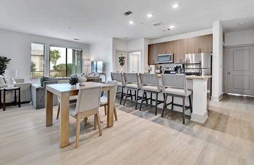 East Oak Hill Apartment | Charming 2BR Apt w/ Hill Country Setting & City Access