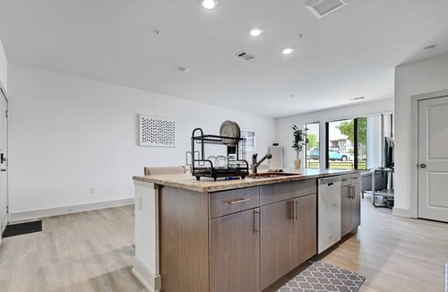 East Oak Hill Apartment | Charming 2BR Apt w/ Hill Country Setting & City Access
