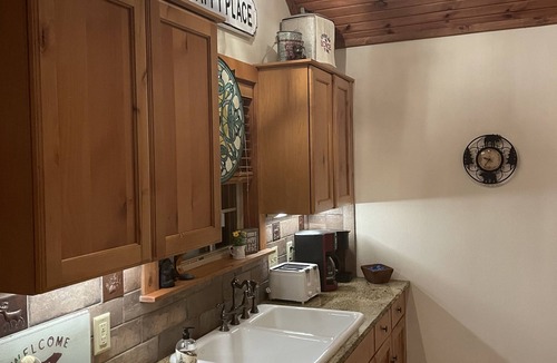 Branson West Cabin | CHARMING 2BR. CABIN, NEAR SILVER DOLLAR CITY, BOOK NOW FOR SUMMER 26