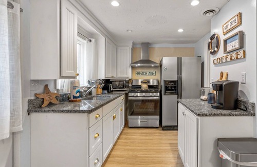 Falmouth Cottage | Charming 2BR Coastal Cottage – Walk to Surf Drive Beach & Downtown!