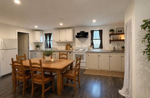 Vineyard Haven Apartment | Charming 2BR Guest House w/Pool - Perfect Getaway
