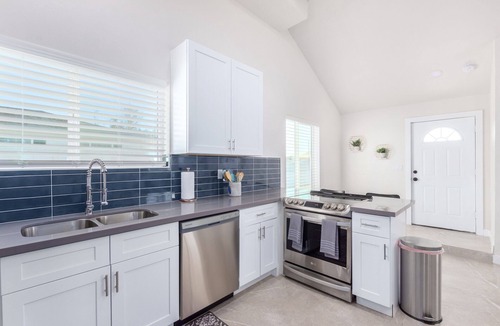 Coronado House | Charming 2BR Home in Phoenix's Historic Dayton Coronado District.