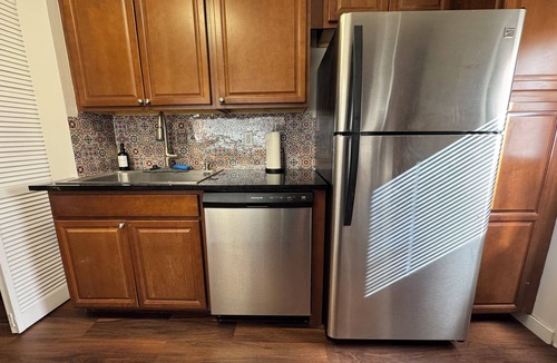 Snow Heights House | Charming 2BR Home with Backyard + Fast WiFi Sleeps 6