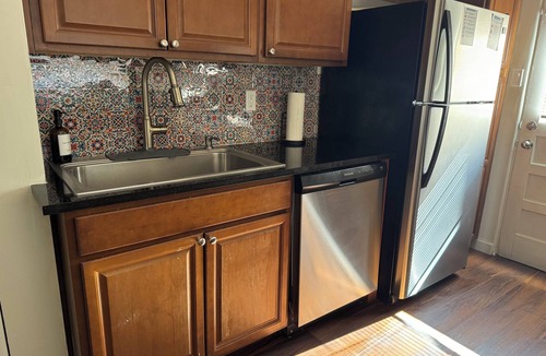 Snow Heights House | Charming 2BR Home with Backyard + Fast WiFi Sleeps 6