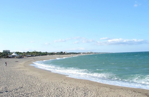 Saint-Andre House | Charming 2BR House in Saint-André, 10 Min to Beach, Terrace & Free Parking