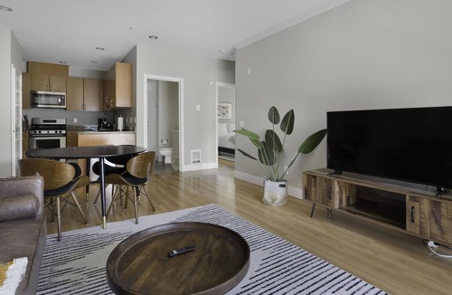 Fremont House | Charming 2BR House in Seattle