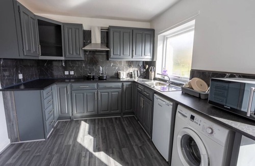 Carlisle House | Charming 2BR Maisonette in Carlisle Center