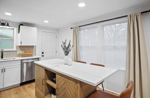 Carlisle House | Charming 2BR Near Fairgrounds and War College!