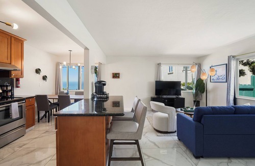 Pacifica Apartment | Charming 2BR Ocean Getaway in Pacifica