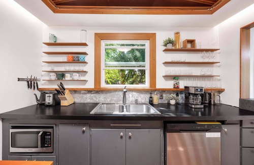 Northgate House | Charming 2BR Roosevelt Bungalow w, Quiet Yard