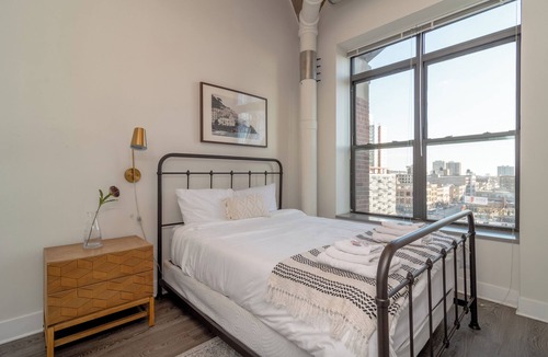 Prairie District Hotel | Charming 2BR Unit Near McCormick Place & Millennium Park