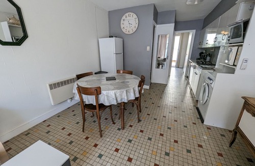 Port-la-Nouvelle Villa | Charming 2BR Villa, Beaches Nearby, Terrace, Modern Amenities, Sleeps 4