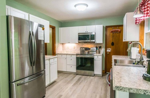 Hendersonville House | Charming 2BR w/Fire Pit + Mountain Views + Free Tickets