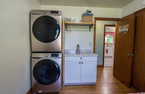 Hendersonville House | Charming 2BR w/Fire Pit + Mountain Views + Free Tickets