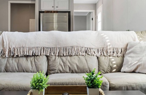 Warren House | Charming 2BR Warren House