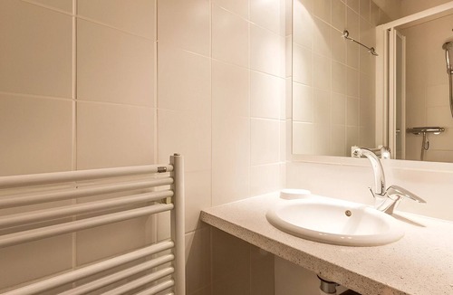 La Clusaz Apartment | Charming 3* apartment, near slopes, wood stove, garage, WIFI