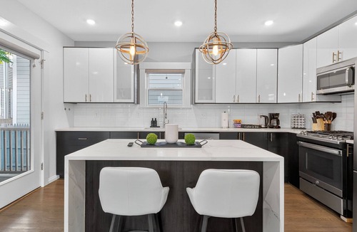 East Somerville House | Charming 3 Bdr w/2 Parking Spots, Kids Play Area