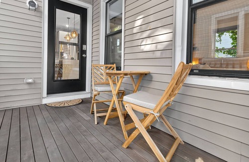 East Somerville House | Charming 3 Bdr w/2 Parking Spots, Kids Play Area