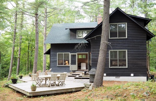 Gravenhurst Cottage | Charming 3 bdrm Cottage + 3 bdrm Guest House on Muldrew Lake!