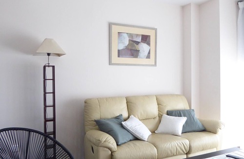 Port de Sagunt Apartment | Charming 3-Bedroom Apartment with WIFI, Near Puerto Beach, Valencia