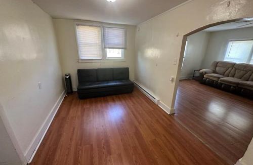 Goodlettsville House | Charming 3-Bed, 1,5 Bath Home - Entire Space Just for You!