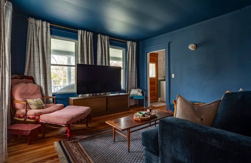 Pipes Cove House | Charming 3-bed/2-bath beach house with water views - steps from beach