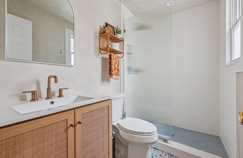 Pipes Cove House | Charming 3-bed/2-bath beach house with water views - steps from beach