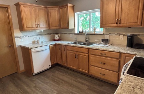 Inavale Other | Charming 3-bed, 2-bath ranch house in the serene countryside near Red Cloud.